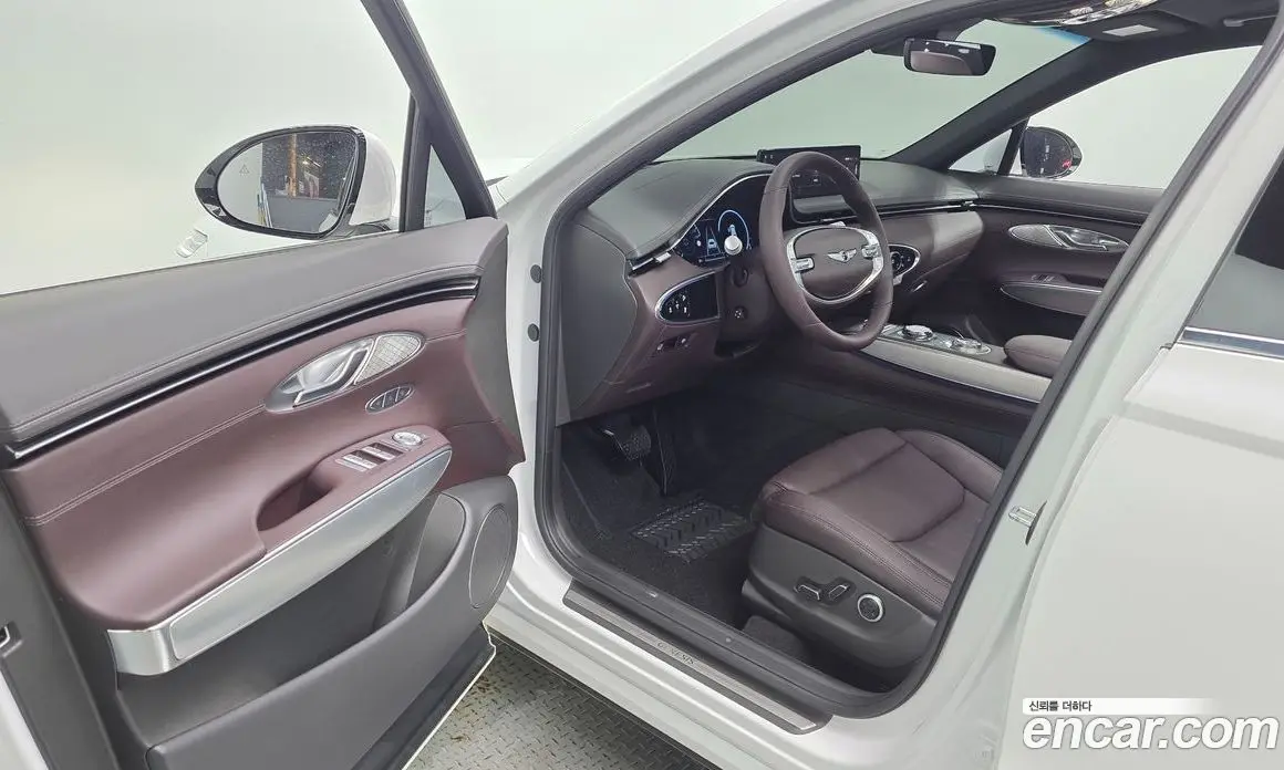 Genesis GV70 2023 2.5 автомат (гидро), фото 13 Genesis GV70 2023 2.5 автомат (гидро), фото 13