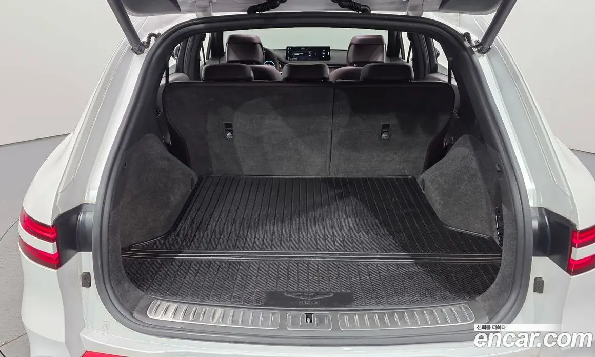 Genesis GV70 2023 2.5 автомат (гидро), фото 24 Genesis GV70 2023 2.5 автомат (гидро), фото 24