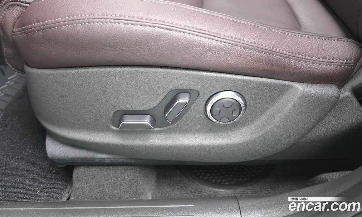 Genesis GV70 2023 2.5 автомат (гидро), фото 32 Genesis GV70 2023 2.5 автомат (гидро), фото 32
