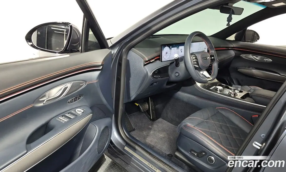 Genesis GV70 2024 2.5 автомат (гидро), фото 13 Genesis GV70 2024 2.5 автомат (гидро), фото 13