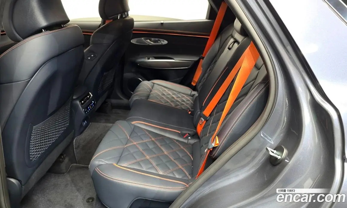 Genesis GV70 2024 2.5 автомат (гидро), фото 17 Genesis GV70 2024 2.5 автомат (гидро), фото 17
