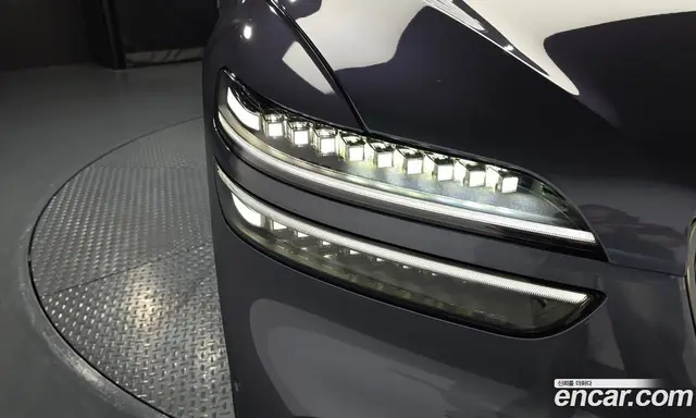 Genesis GV70 2024 2.5 автомат (гидро), миниатюра 8 Genesis GV70 2024 2.5 автомат (гидро), миниатюра 8