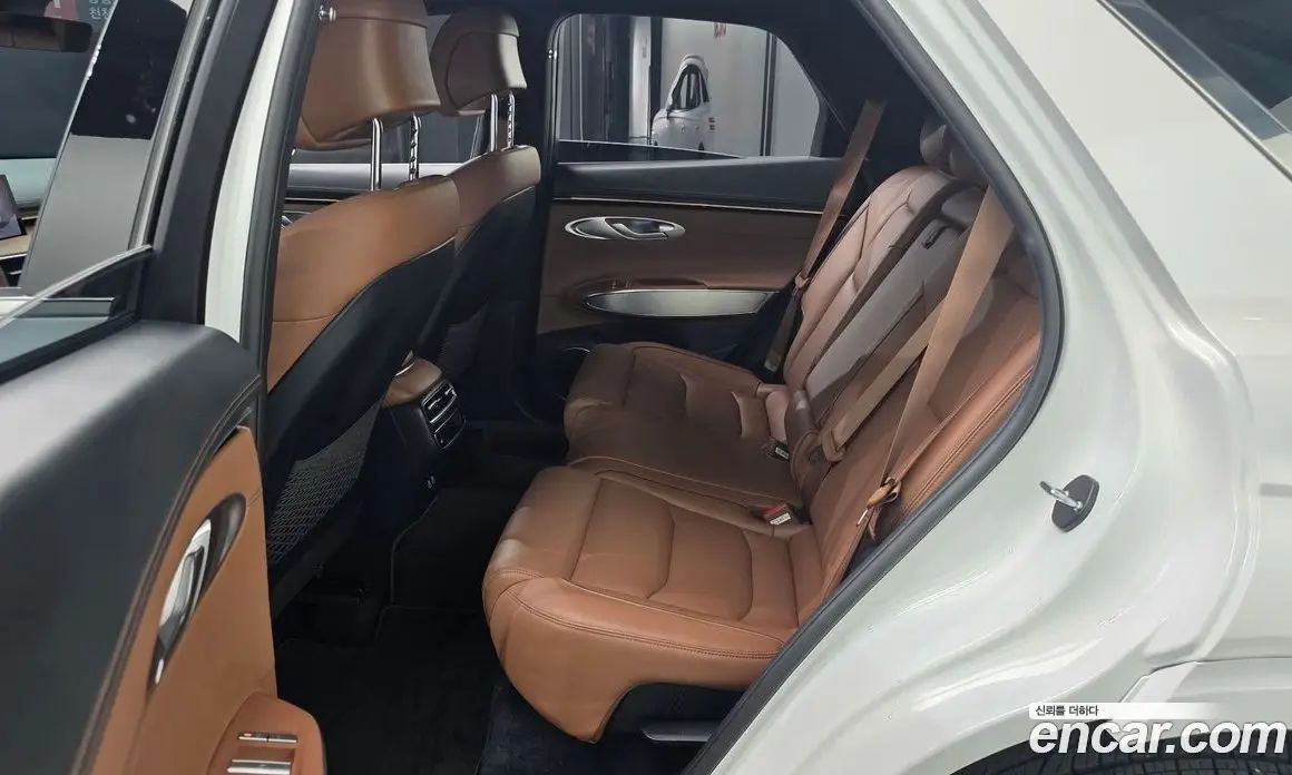 Genesis GV70 2024 2.5 автомат (гидро), фото 17