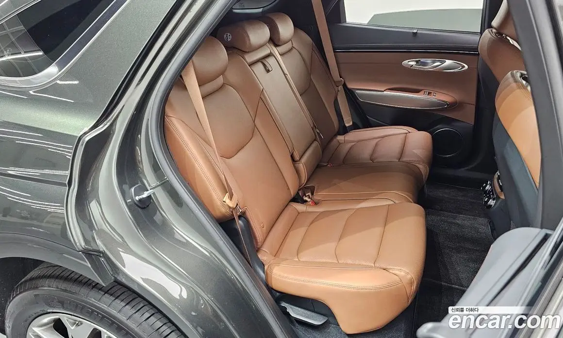 Genesis GV70 2024 2.5 автомат (гидро), фото 16 Genesis GV70 2024 2.5 автомат (гидро), фото 16