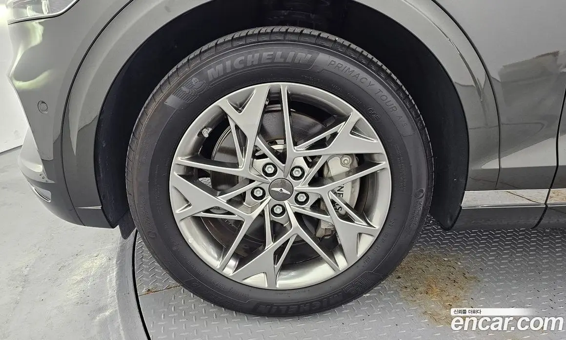 Genesis GV70 2024 2.5 автомат (гидро), фото 4 Genesis GV70 2024 2.5 автомат (гидро), фото 4