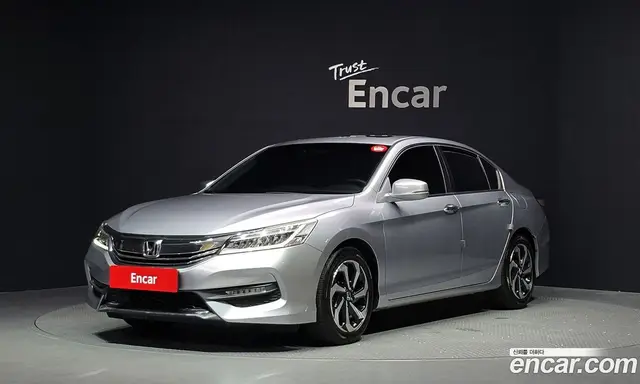 Honda Accord 2015 2.4 автомат (гидро), миниатюра 1 Honda Accord 2015 2.4 автомат (гидро), миниатюра 1