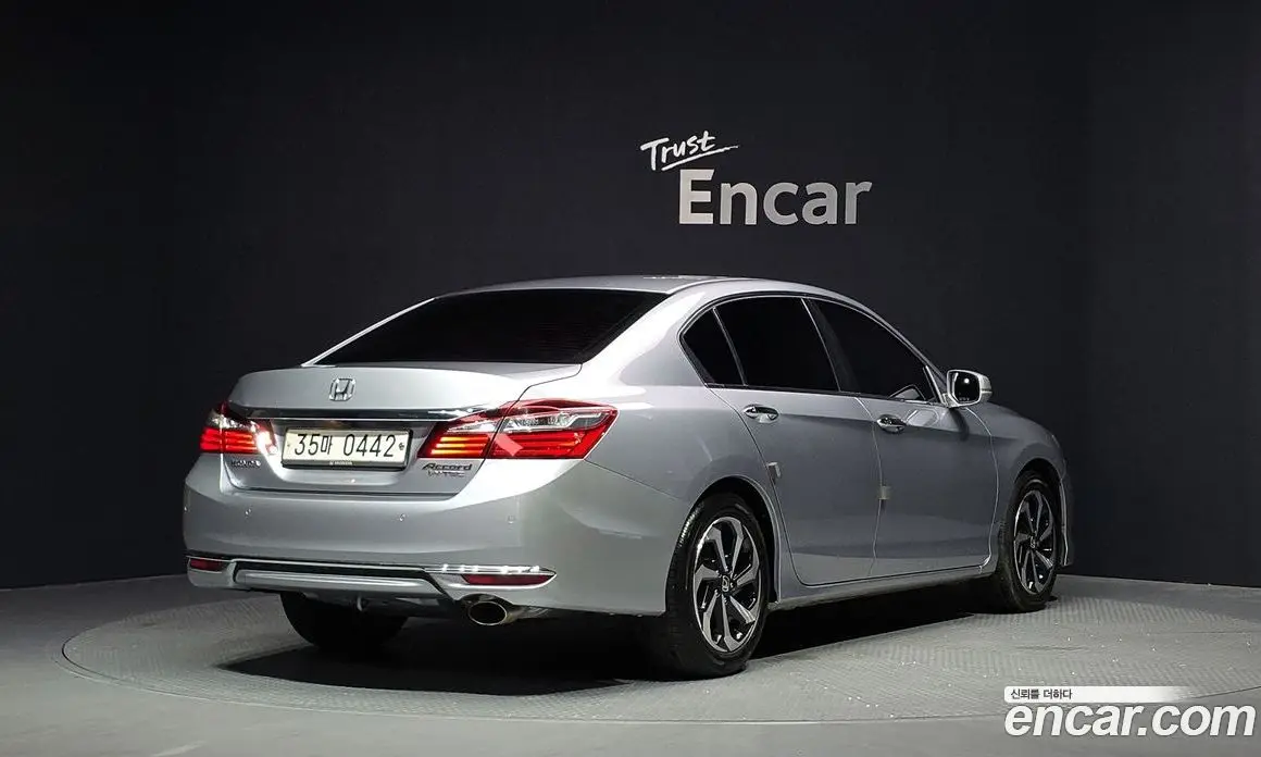 Honda Accord 2015 2.4 автомат (гидро), фото 2 Honda Accord 2015 2.4 автомат (гидро), фото 2