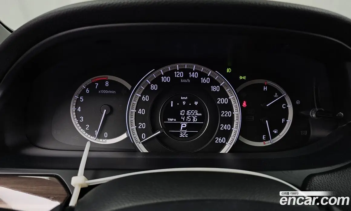 Honda Accord 2015 2.4 автомат (гидро), фото 8 Honda Accord 2015 2.4 автомат (гидро), фото 8