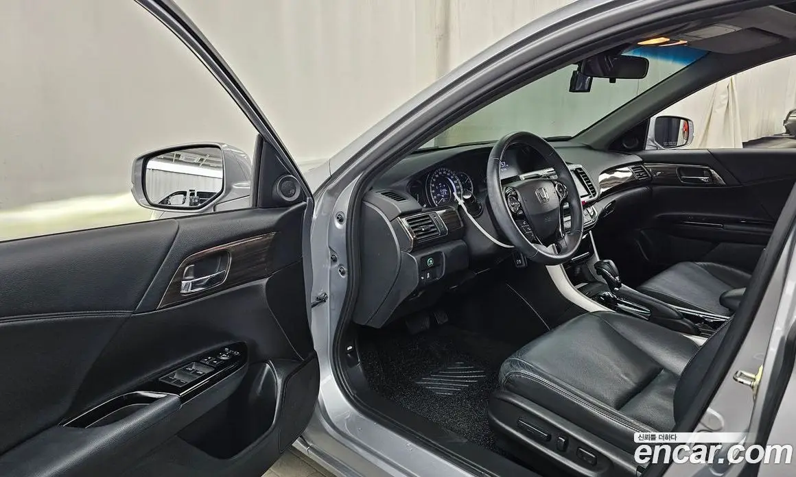 Honda Accord 2015 2.4 автомат (гидро), фото 10 Honda Accord 2015 2.4 автомат (гидро), фото 10
