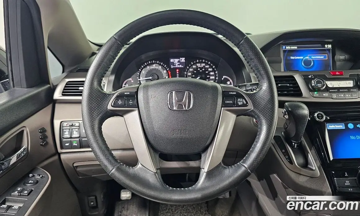 Honda Odyssey 2016 3.5 автомат (гидро), фото 12 Honda Odyssey 2016 3.5 автомат (гидро), фото 12