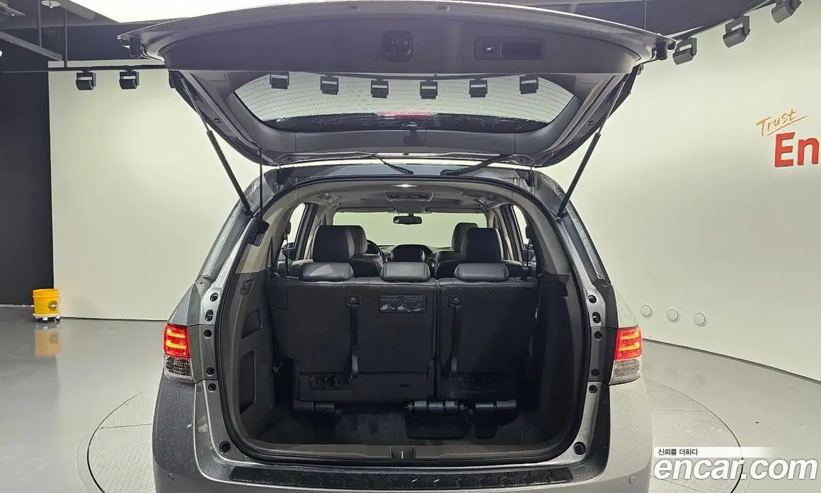 Honda Odyssey 2016 3.5 автомат (гидро), фото 19 Honda Odyssey 2016 3.5 автомат (гидро), фото 19