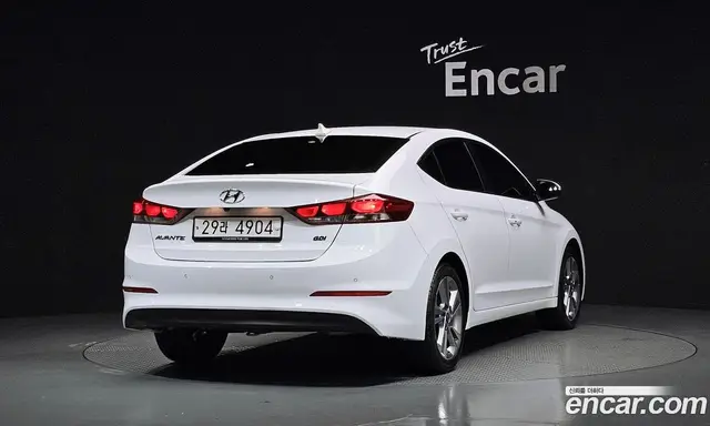 Hyundai Avante 2017 1.6 автомат (гидро), миниатюра 2