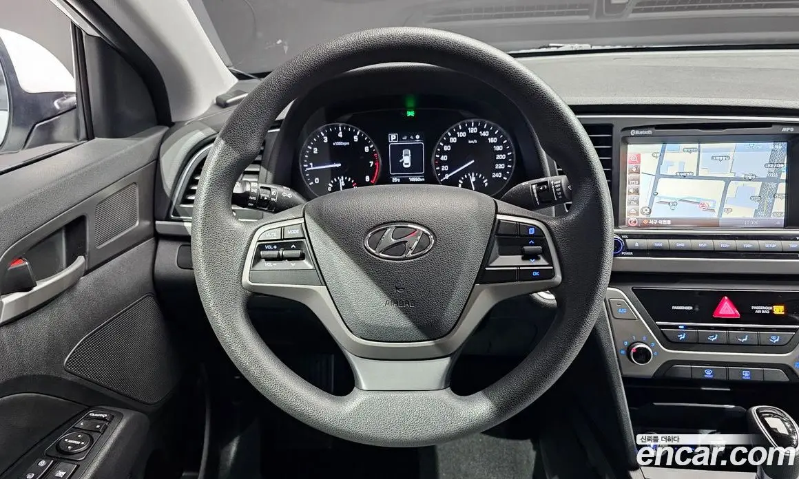 Hyundai Avante 2017 1.6 автомат (гидро), фото 19