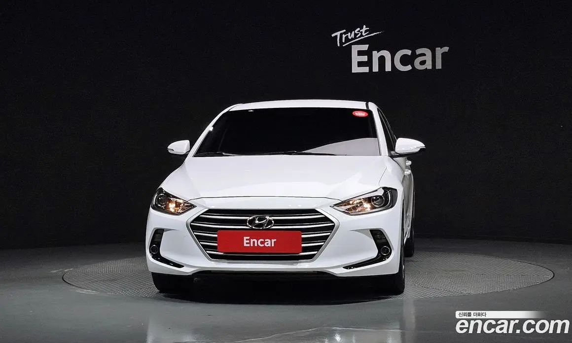 Hyundai Avante 2017 1.6 автомат (гидро), фото 3