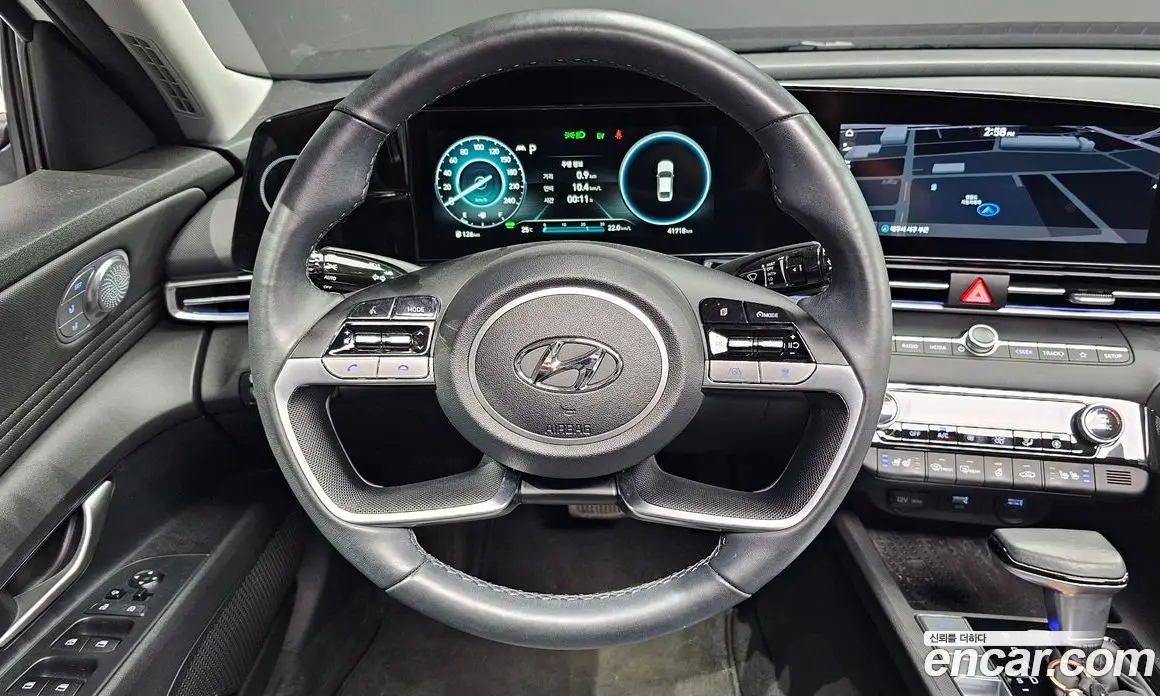 Hyundai Avante 2021 1.6 автомат (гидро), фото 13