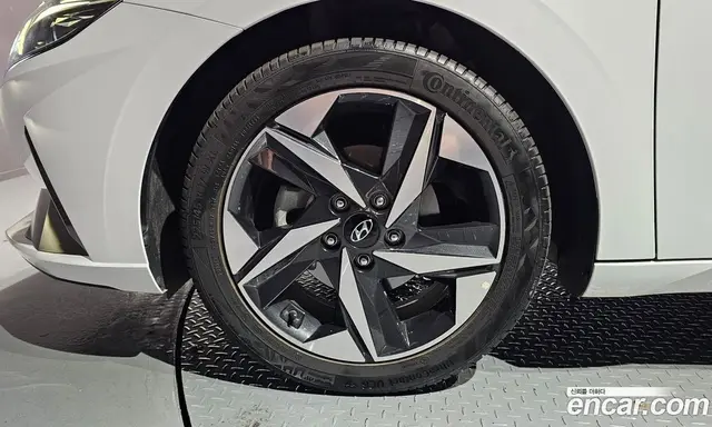 Hyundai Avante 2021 1.6 автомат (гидро), миниатюра 5