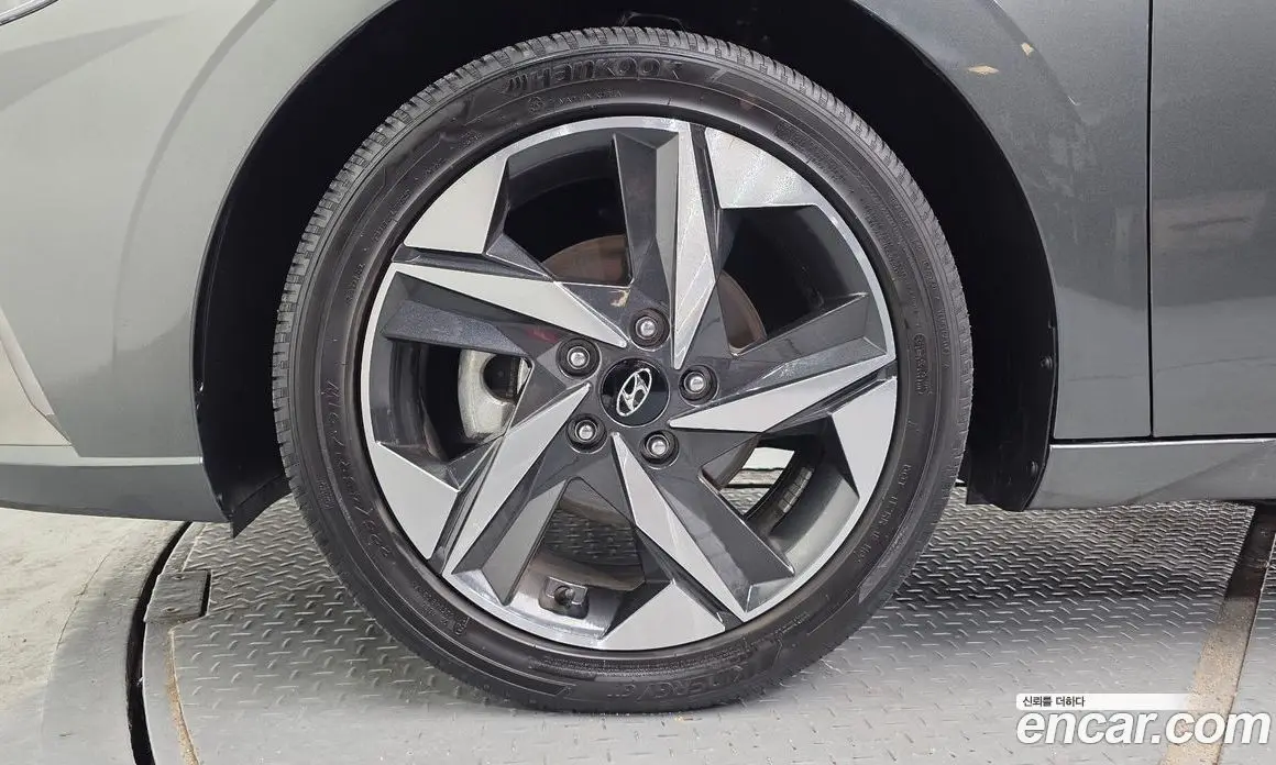 Hyundai Avante 2022 1.6 автомат (гидро), фото 4 Hyundai Avante 2022 1.6 автомат (гидро), фото 4