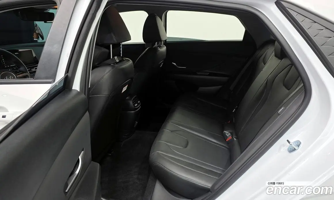 Hyundai Avante 2025 1.6 автомат (гидро), фото 20