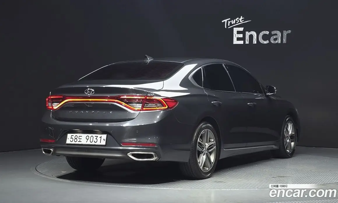 Hyundai Grandeur 2017 2.4 автомат (гидро), фото 2 Hyundai Grandeur 2017 2.4 автомат (гидро), фото 2