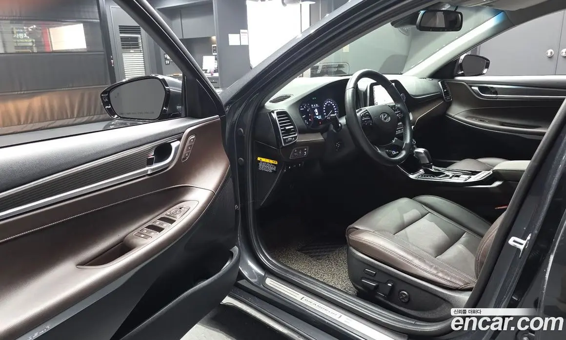 Hyundai Grandeur 2017 2.4 автомат (гидро), фото 13 Hyundai Grandeur 2017 2.4 автомат (гидро), фото 13