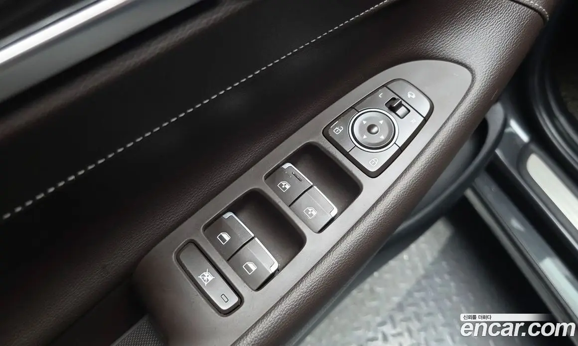 Hyundai Grandeur 2017 2.4 автомат (гидро), фото 32 Hyundai Grandeur 2017 2.4 автомат (гидро), фото 32