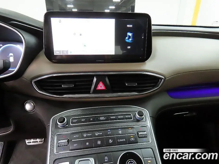 Hyundai Santa Fe 2023 2.5 автомат (гидро), фото 14