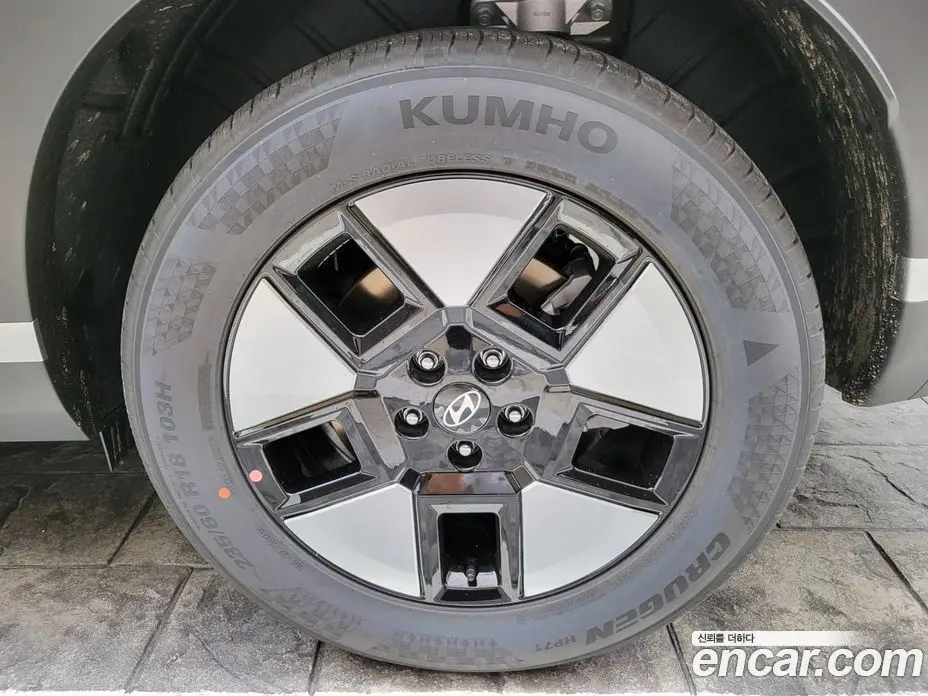Hyundai Santa Fe 2025 1.6 автомат (гидро), фото 5