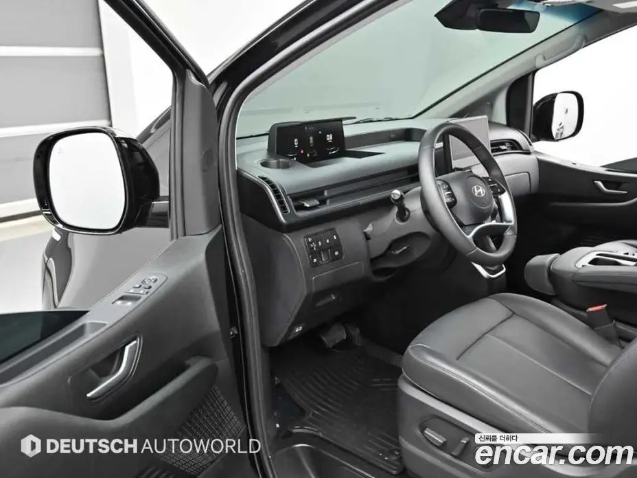 Hyundai Staria 2024 2.2 автомат (гидро), фото 11