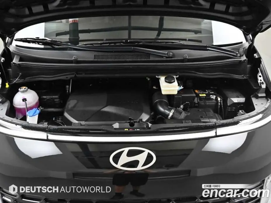 Hyundai Staria 2024 2.2 автомат (гидро), фото 6