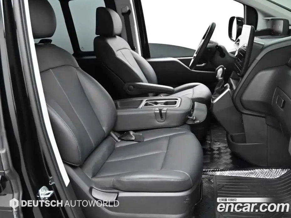 Hyundai Staria 2024 2.2 автомат (гидро), фото 10