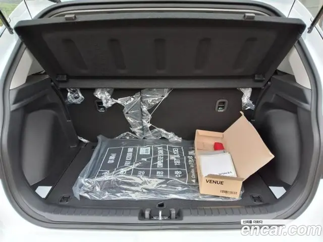 Hyundai Venue 2026 1.6 автомат (гидро), миниатюра 12