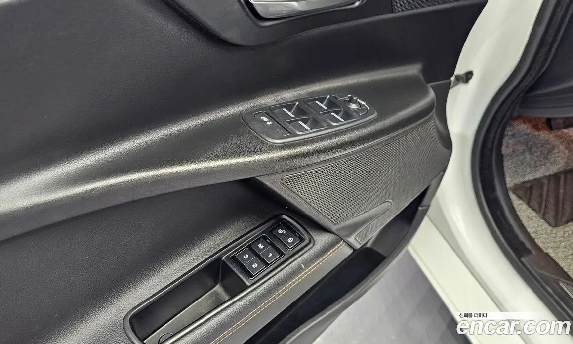 Jaguar XE 2016 2.0 автомат (гидро), фото 13 Jaguar XE 2016 2.0 автомат (гидро), фото 13
