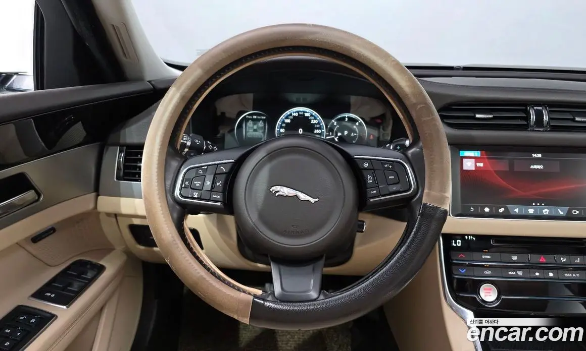 Jaguar XF 2017 2.0 автомат (гидро), фото 13 Jaguar XF 2017 2.0 автомат (гидро), фото 13