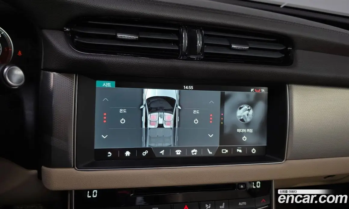 Jaguar XF 2017 2.0 автомат (гидро), фото 16 Jaguar XF 2017 2.0 автомат (гидро), фото 16