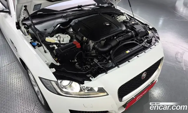 Jaguar XF 2017 2.0 автомат (гидро), миниатюра 6 Jaguar XF 2017 2.0 автомат (гидро), миниатюра 6