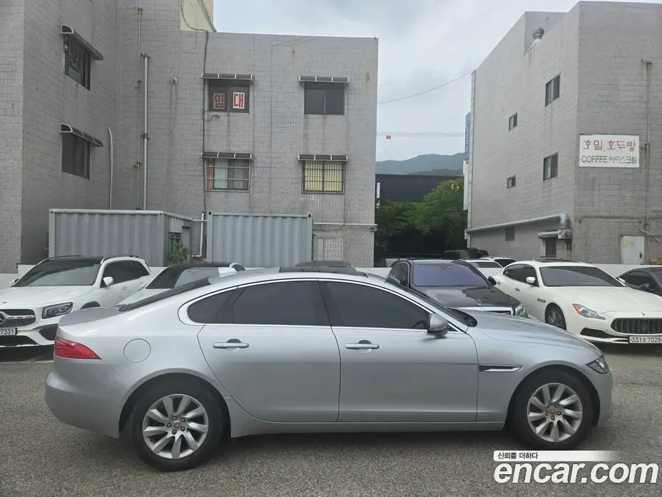 Jaguar XF 2017 2.0 автомат (гидро), фото 4 Jaguar XF 2017 2.0 автомат (гидро), фото 4