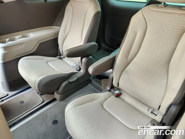 Kia Carnival 2025 1.6 автомат (гидро), миниатюра 12