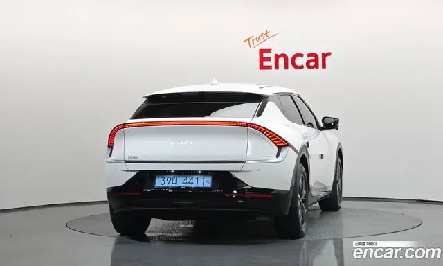 Kia EV6 2024 0.1 автомат (гидро), миниатюра 4 Kia EV6 2024 0.1 автомат (гидро), миниатюра 4