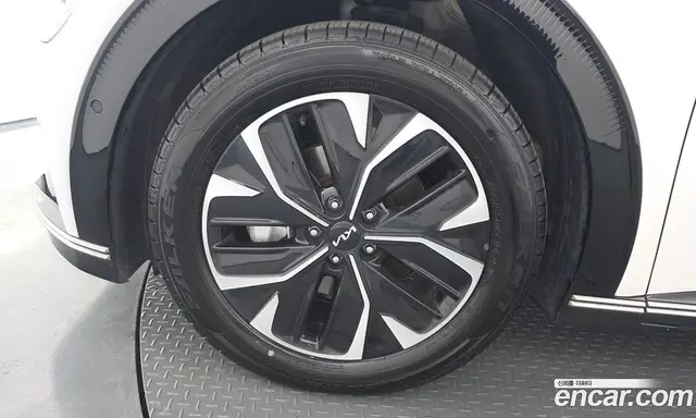 Kia EV6 2024 0.1 автомат (гидро), миниатюра 5 Kia EV6 2024 0.1 автомат (гидро), миниатюра 5