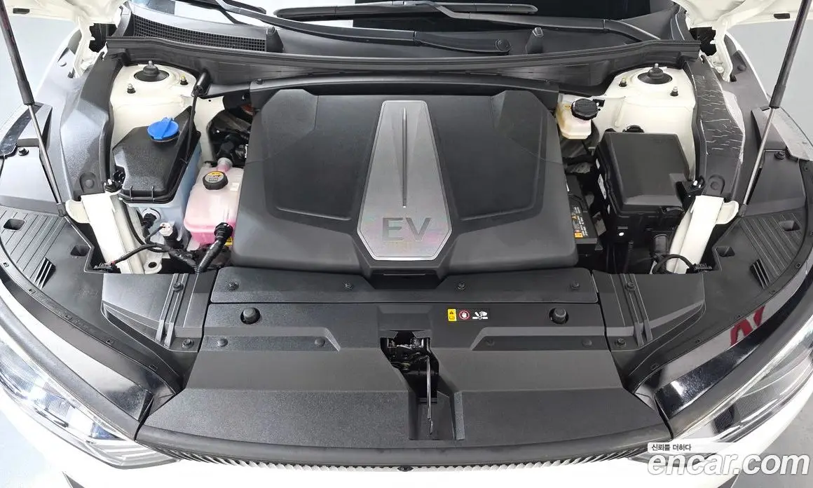 Kia EV6 2024 0.1 автомат (гидро), фото 6 Kia EV6 2024 0.1 автомат (гидро), фото 6