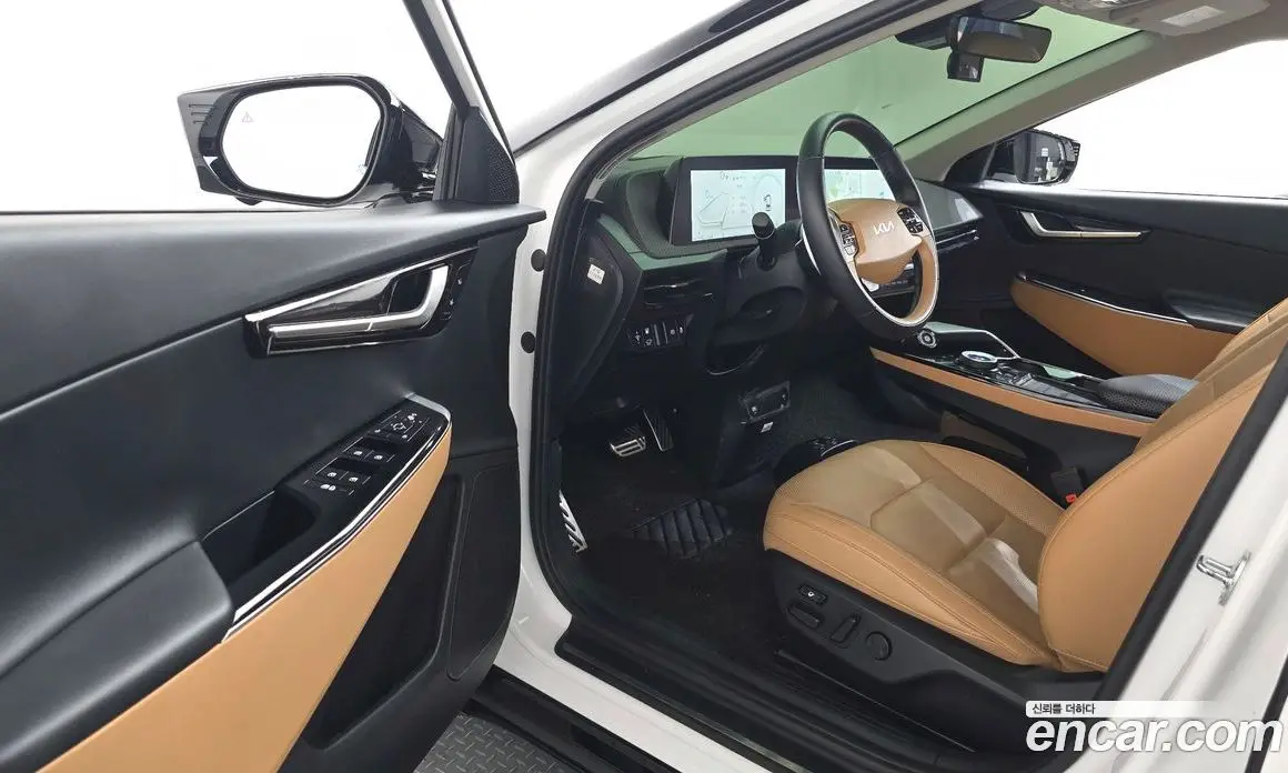 Kia EV6 2024 0.1 автомат (гидро), фото 10 Kia EV6 2024 0.1 автомат (гидро), фото 10