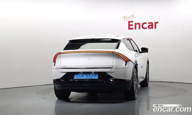 Kia EV6 2024 1.0 автомат (гидро), миниатюра 4