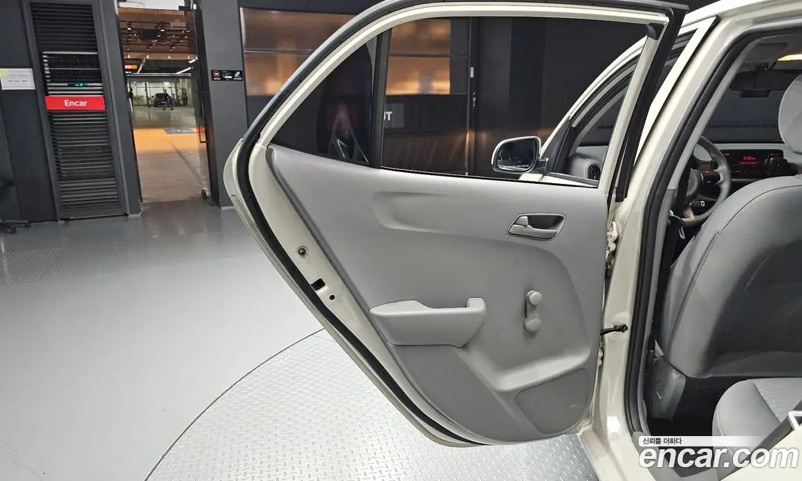 Kia Morning 2019 1.0 автомат (гидро), фото 15 Kia Morning 2019 1.0 автомат (гидро), фото 15