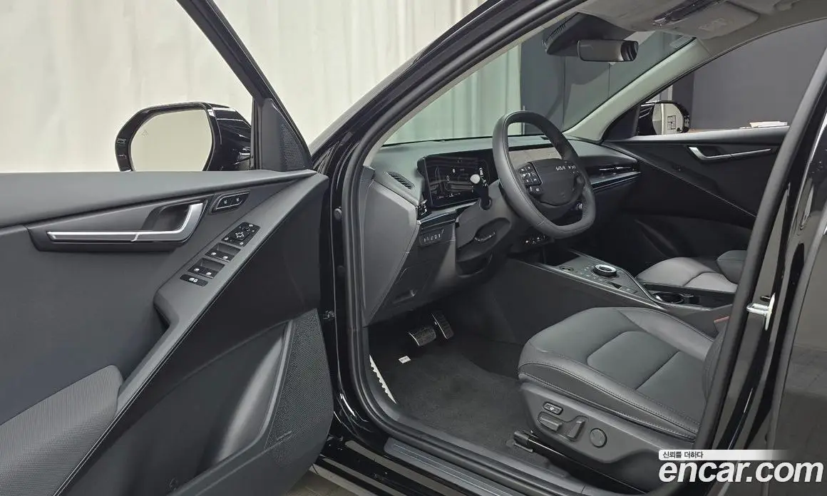 Kia Niro 2026 1.6 автомат (гидро), фото 12 Kia Niro 2026 1.6 автомат (гидро), фото 12