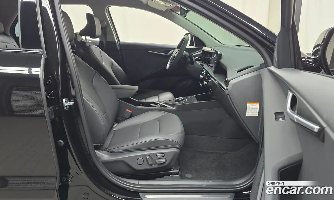 Kia Niro 2026 1.6 автомат (гидро), фото 15 Kia Niro 2026 1.6 автомат (гидро), фото 15