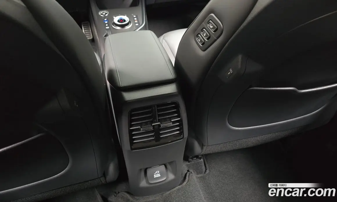 Kia Niro 2026 1.6 автомат (гидро), фото 34 Kia Niro 2026 1.6 автомат (гидро), фото 34