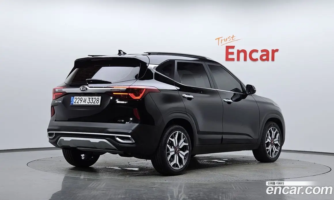 Kia Seltos 2020 1.6 автомат (гидро), фото 1 Kia Seltos 2020 1.6 автомат (гидро), фото 1