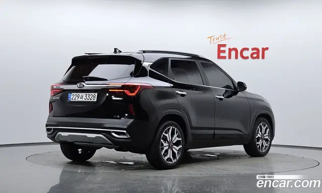 Kia Seltos 2020 1.6 автомат (гидро), миниатюра 1 Kia Seltos 2020 1.6 автомат (гидро), миниатюра 1