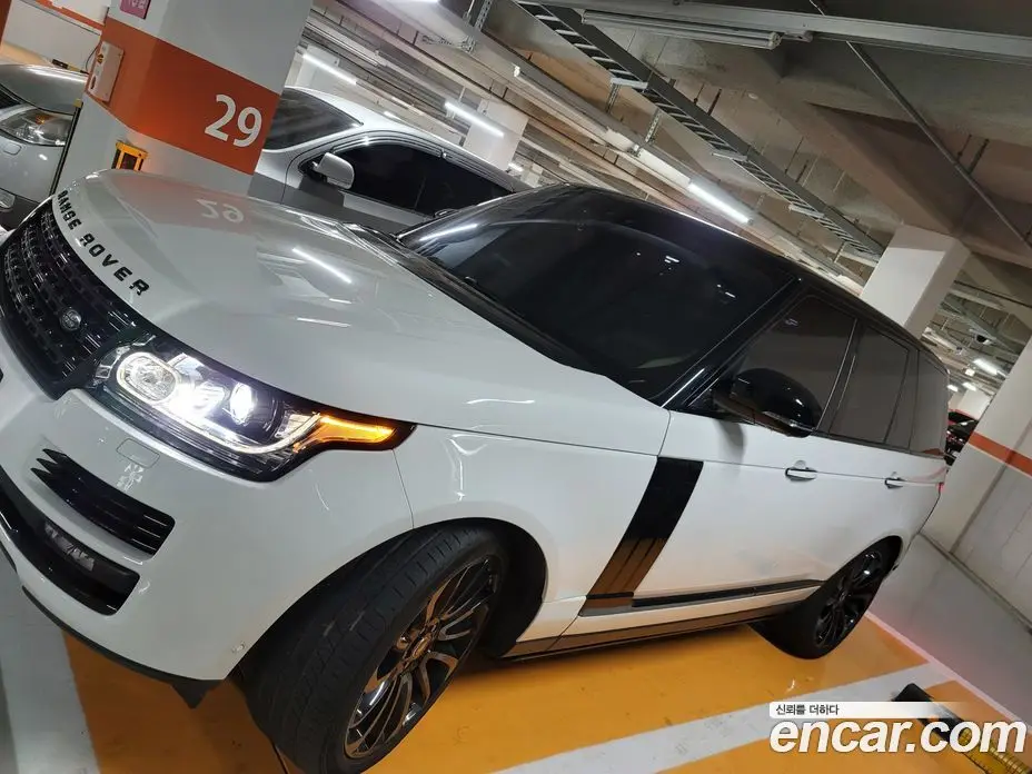 Land Rover Range Rover 2017 4.4 автомат (гидро), фото 12