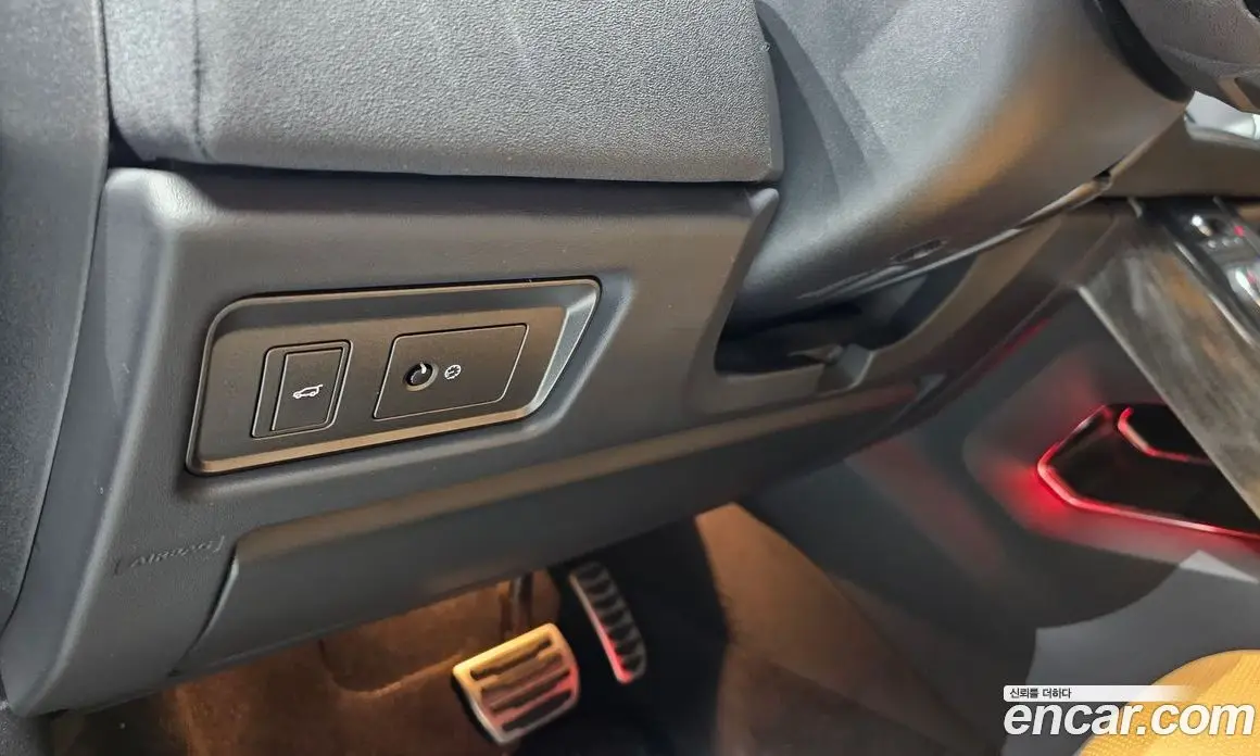 Land Rover Range Rover Evoque 2018 2.0 автомат (гидро), фото 30 Land Rover Range Rover Evoque 2018 2.0 автомат (гидро), фото 30